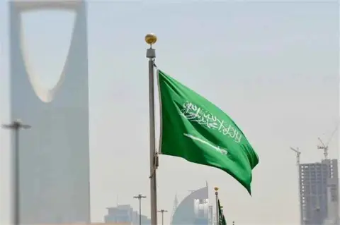 واشنطن تأمر موظفيها غير الأساسيين بمغادرة السعودية وسط تصاعد الهجمات الحوثية
