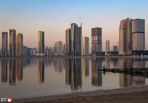 شرطة الشارقة تبدد مخاوف السكان بشأن رائحة الوقود: الوضع آمن ومستقر