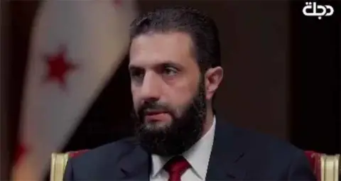 لأول مرة.. الرئيس السوري أحمد الشرع يفتح صندوق أسراره ويكشف سبب سفره إلى العراق في 2003 وظروف اعتقاله - [فيديو]